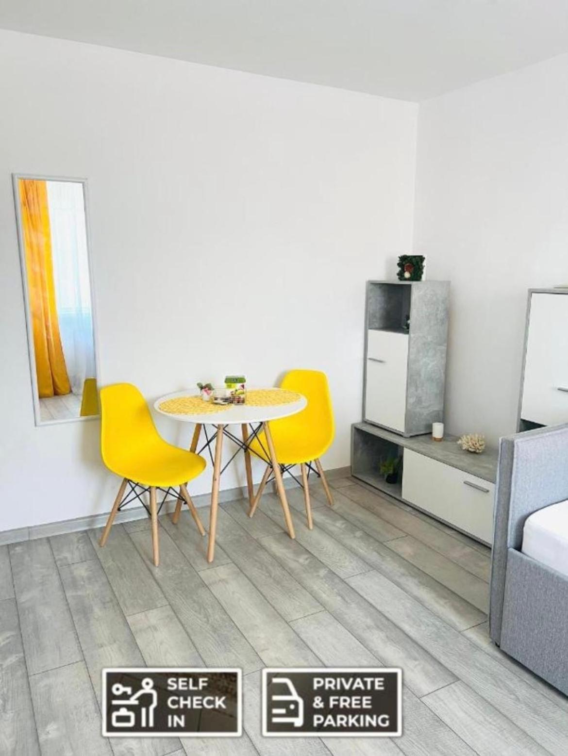 Miha Modern And Central Apartament Αράντ Εξωτερικό φωτογραφία